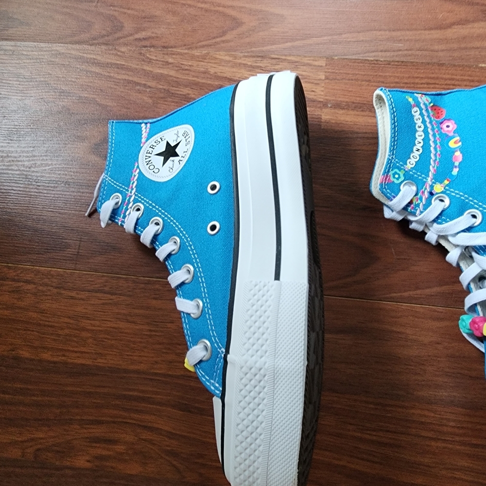 Chuck Taylor All Star Lift Platform Embroidered Bracelet Sneaker NIB - Picture 10 of 12